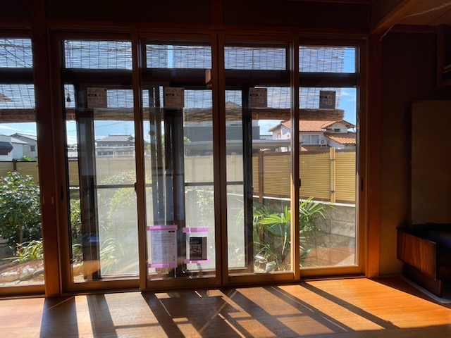 内窓