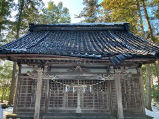 神社 瓦屋根